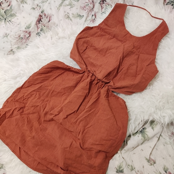 Showpo cut out tie back linen mini dress - Picture 3 of 5